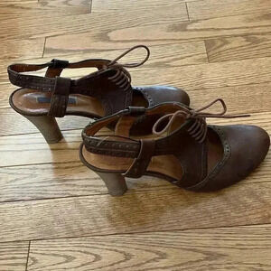 ❤️Clearance❤️[EU40/US9.5]Zinda Closed Toe Cut out Heeled Brown Leather Sandal